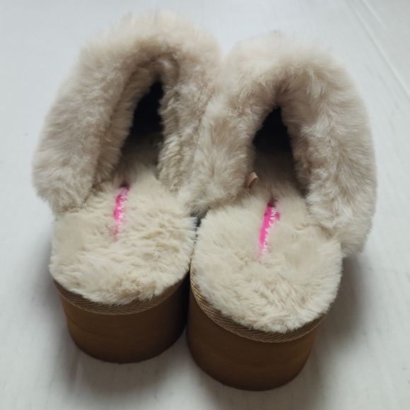 Platform Slipper Sandals - Picture 3 of 8